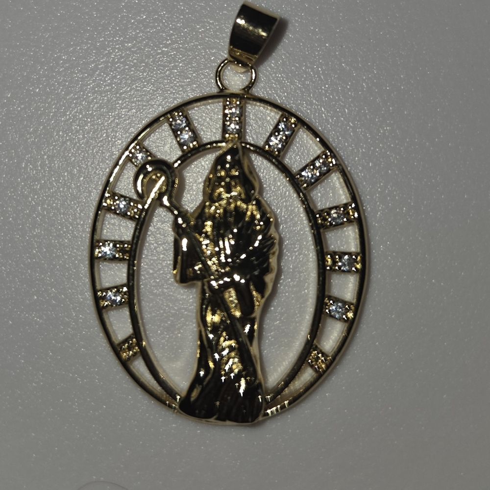 Gold Pendant with Crystals